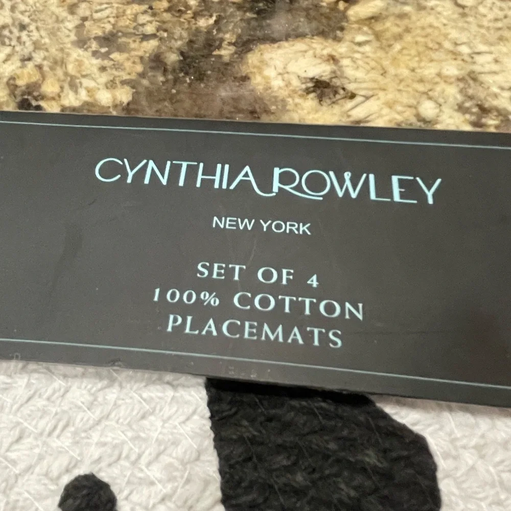 Cynthia Rowley GHOSTS 15” round placement set of 4 - Brand new